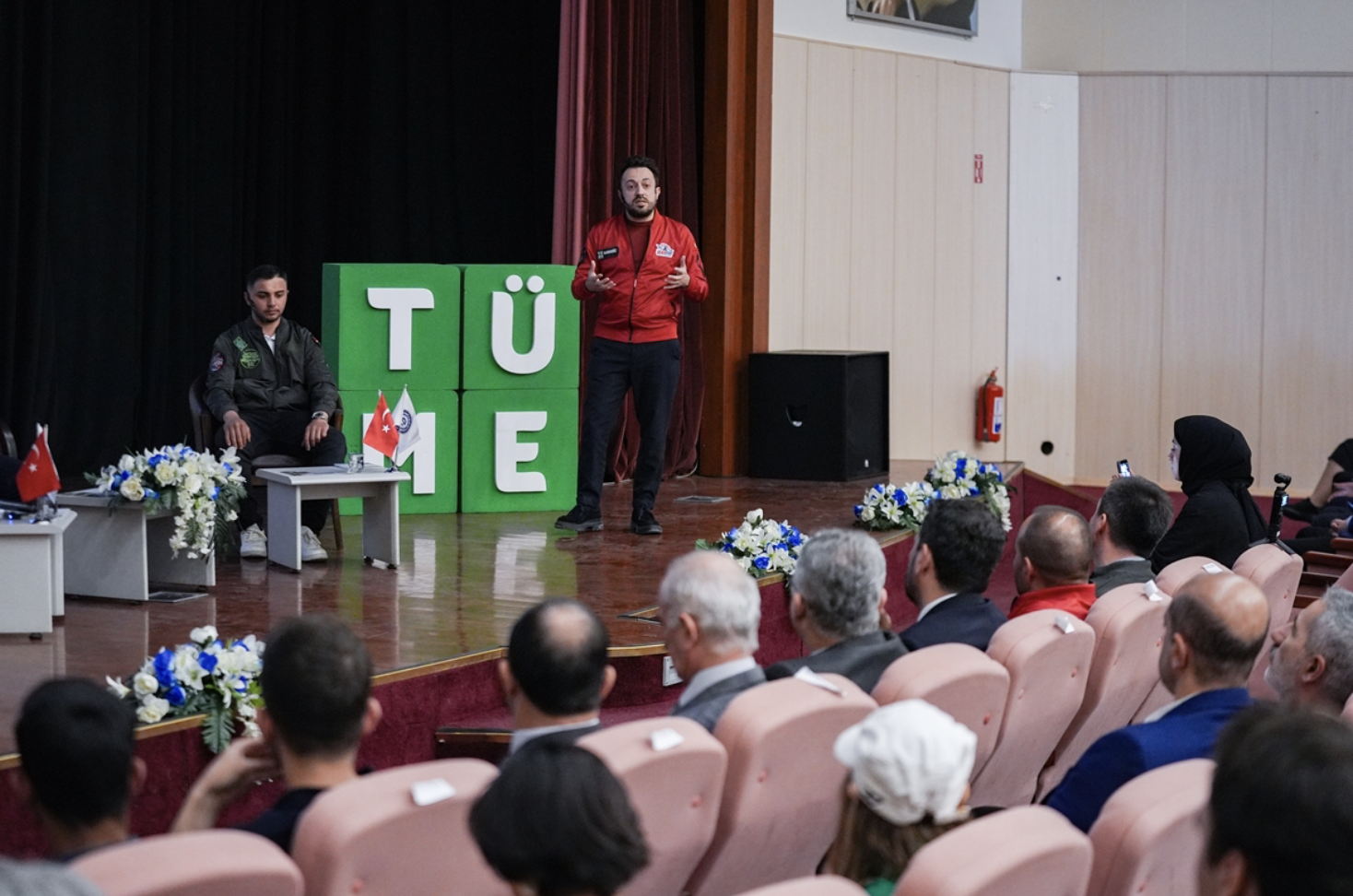 İzmir'de "Yapay Zeka ve Otonom Sistemler ile Tarımsal Dönüşüm Konferansı" düzenlendi | TÜME